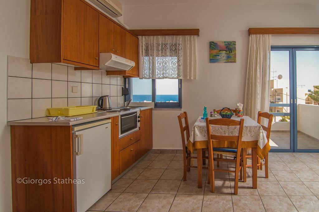 Roula Apartments 팔라이오코라 외부 사진