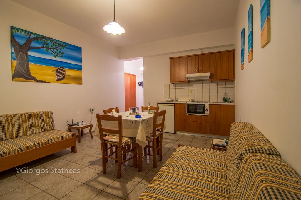 Roula Apartments 팔라이오코라 외부 사진