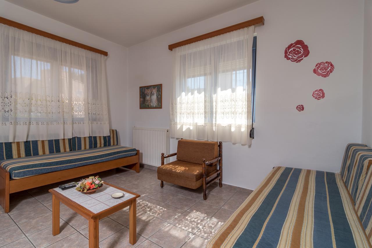 Roula Apartments 팔라이오코라 외부 사진