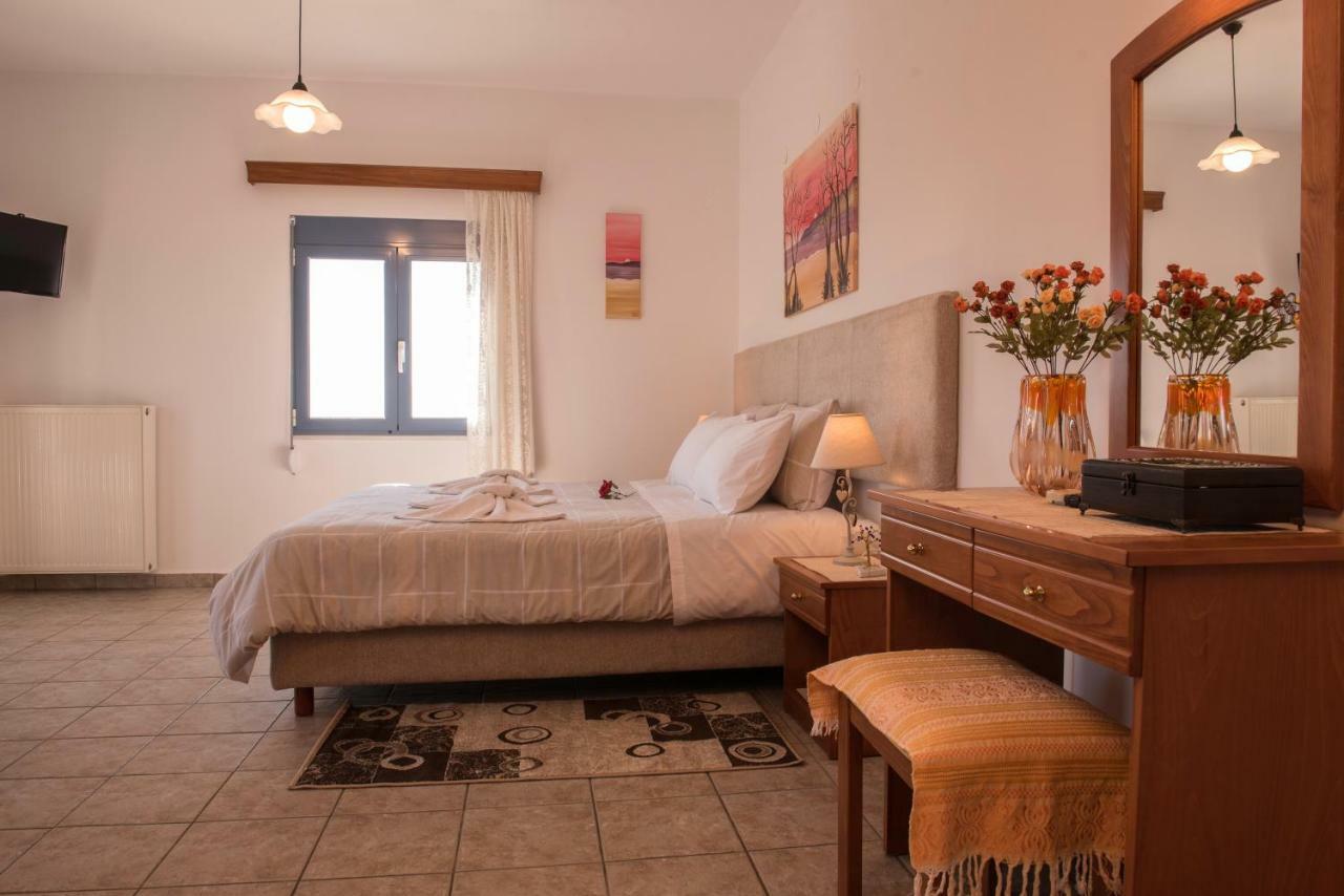 Roula Apartments 팔라이오코라 외부 사진